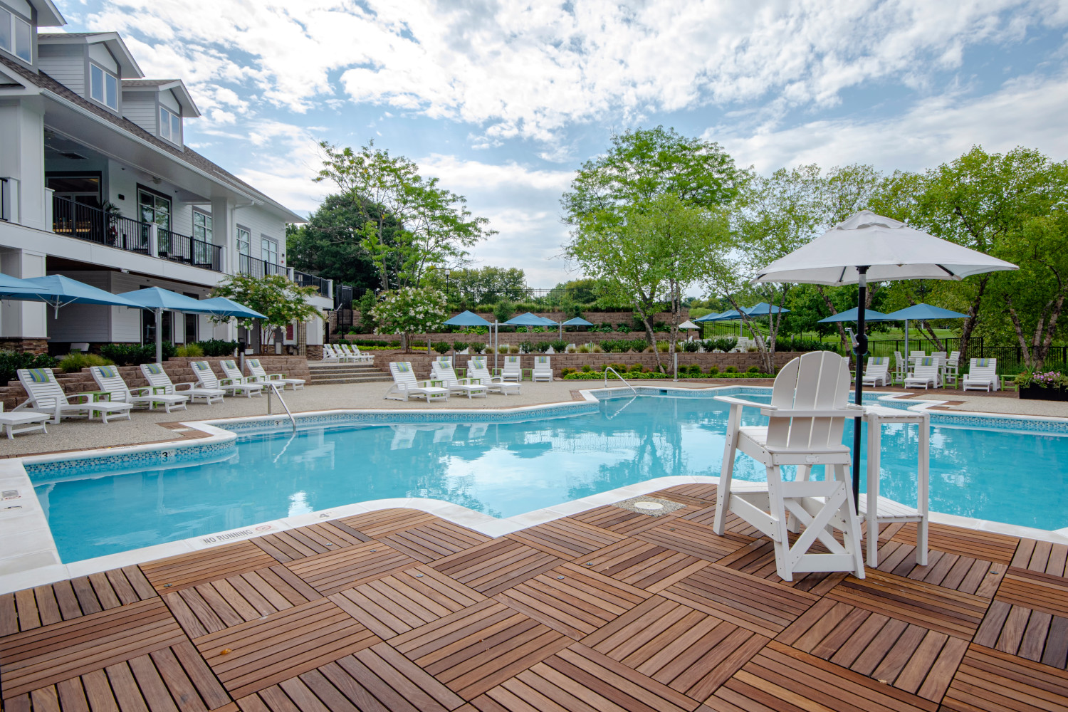 2820041_43_Escapefromallthebustleinourrejuvinatingpool.jpg 2820041_43_Escapefromallthebustleinourrejuvinatingpool.jpg