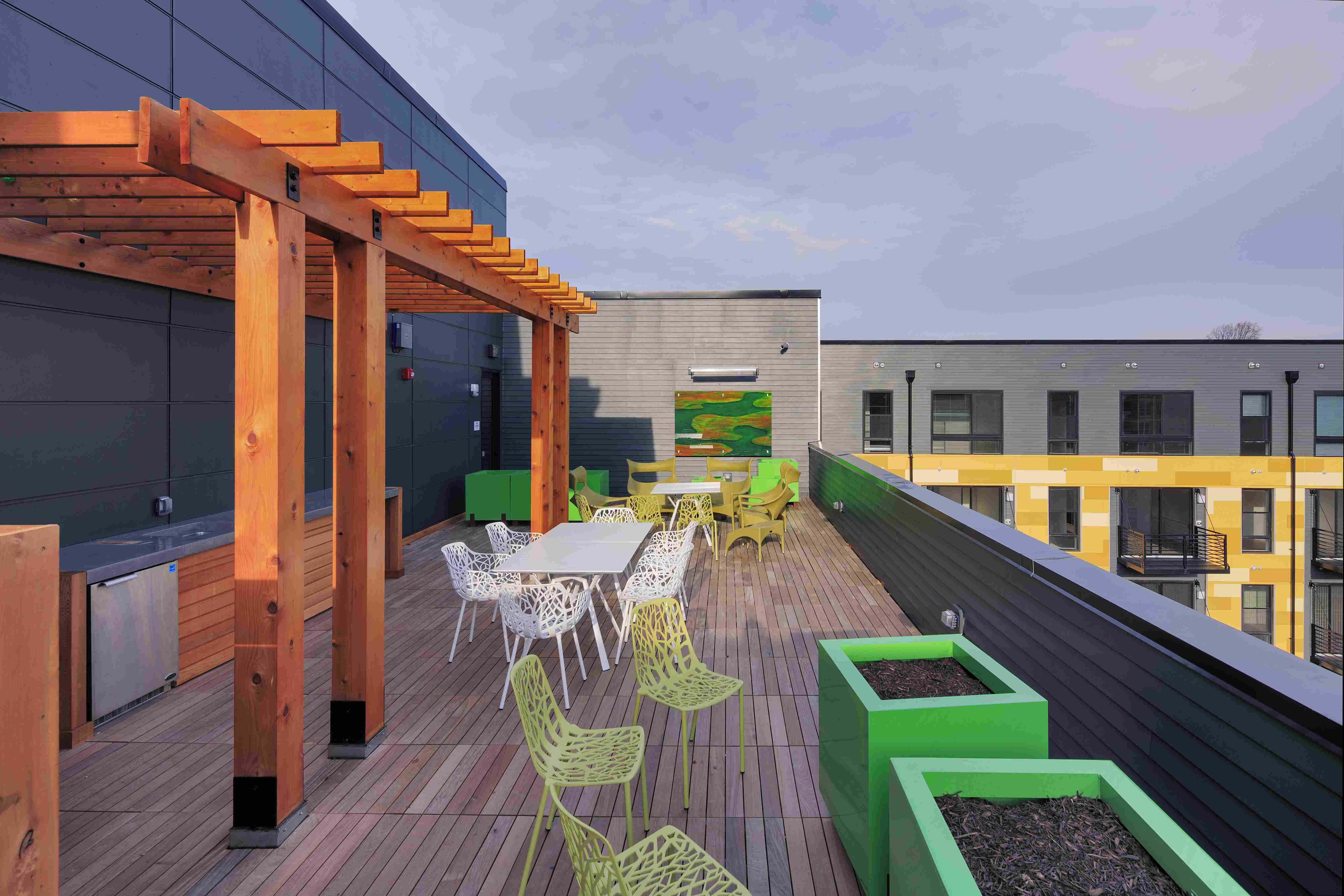 7357_Fenwick_Ext_Amenities_OutdoorLounge_Nov2014.jpg 7357_Fenwick_Ext_Amenities_OutdoorLounge_Nov2014.jpg