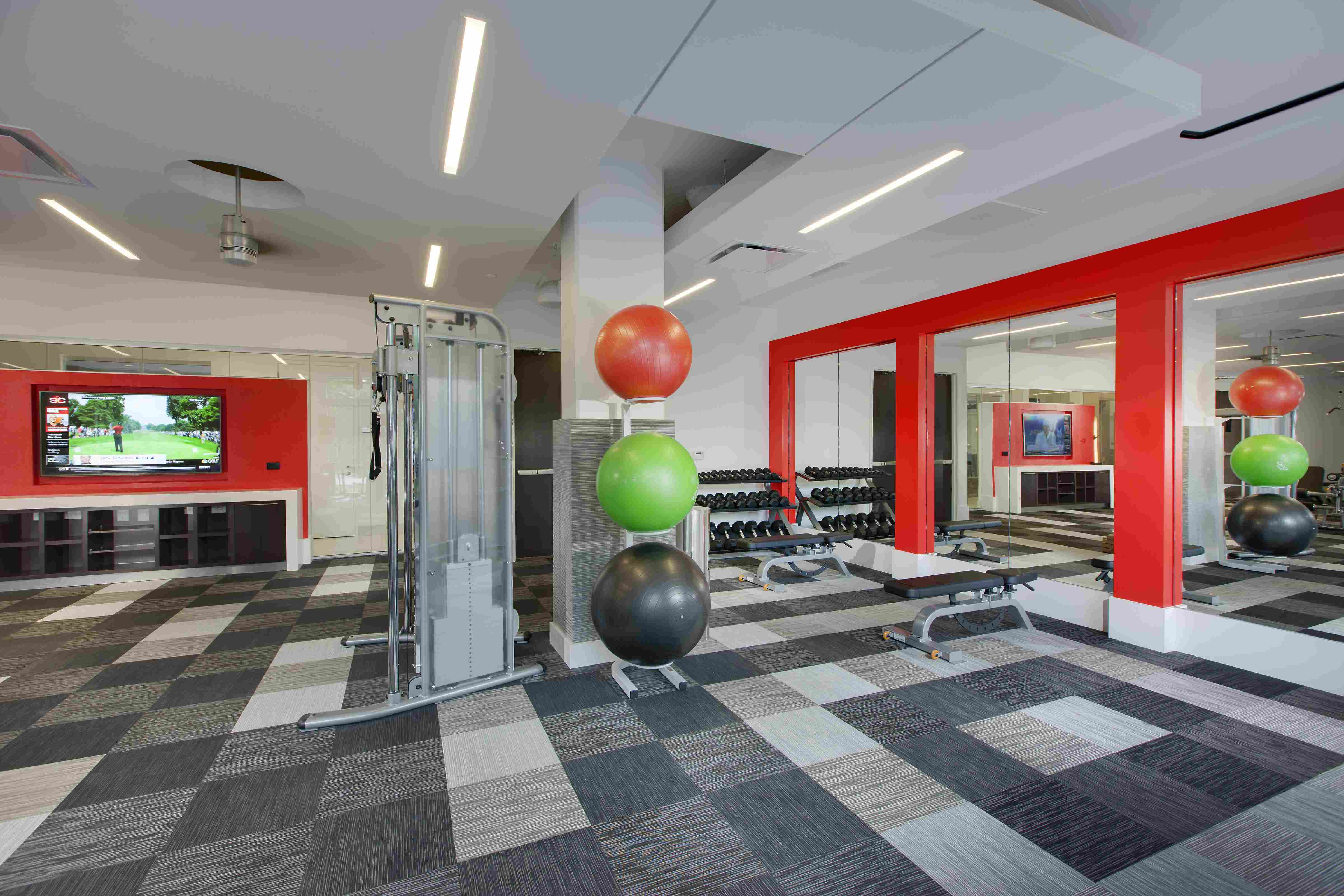 7365_Fenwick_Int_Amenities_FitnessCenter1_Aug2014.jpg 7365_Fenwick_Int_Amenities_FitnessCenter1_Aug2014.jpg