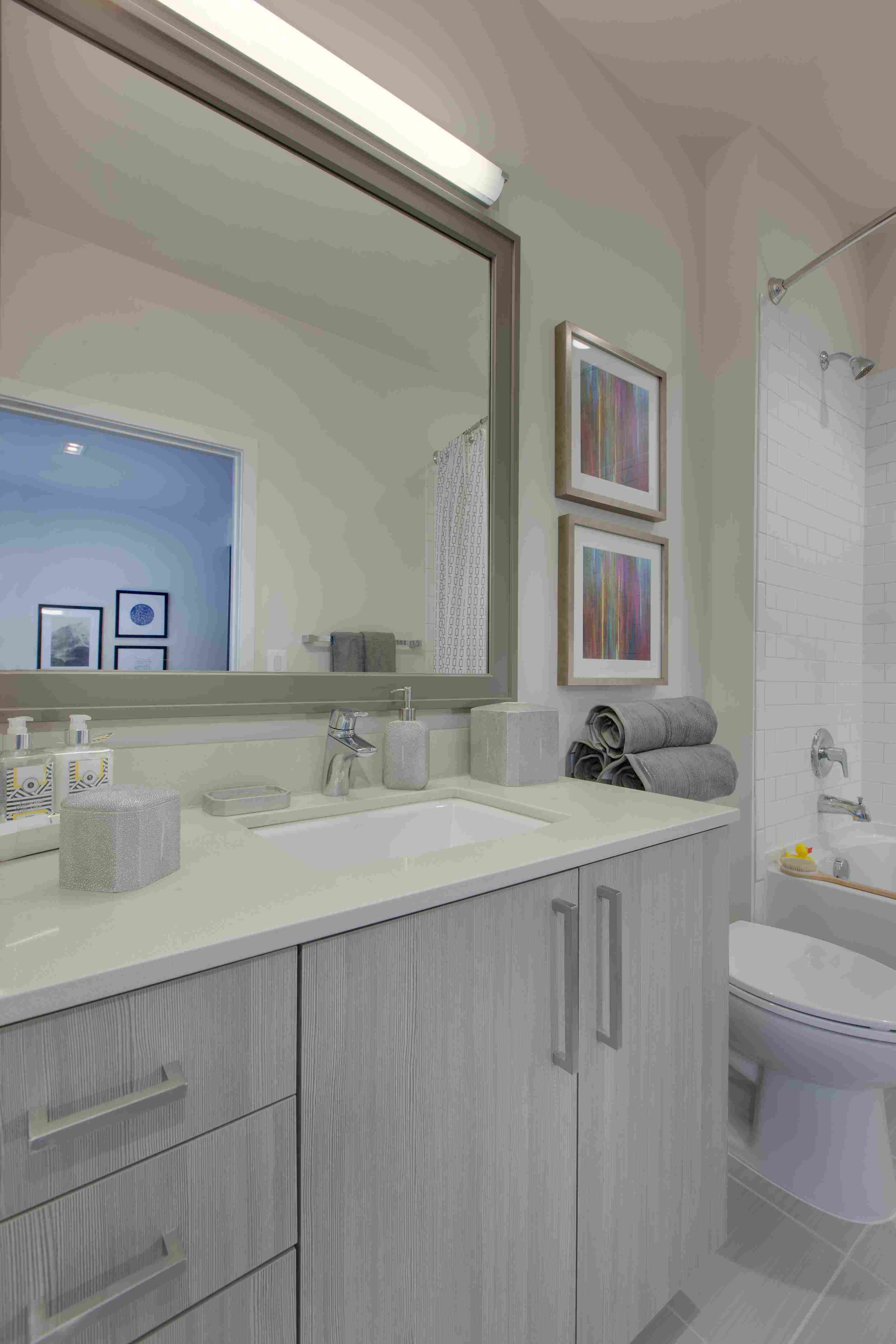 7381_Fenwick_Int_Model_Bathroom2_Aug2014.jpg 7381_Fenwick_Int_Model_Bathroom2_Aug2014.jpg