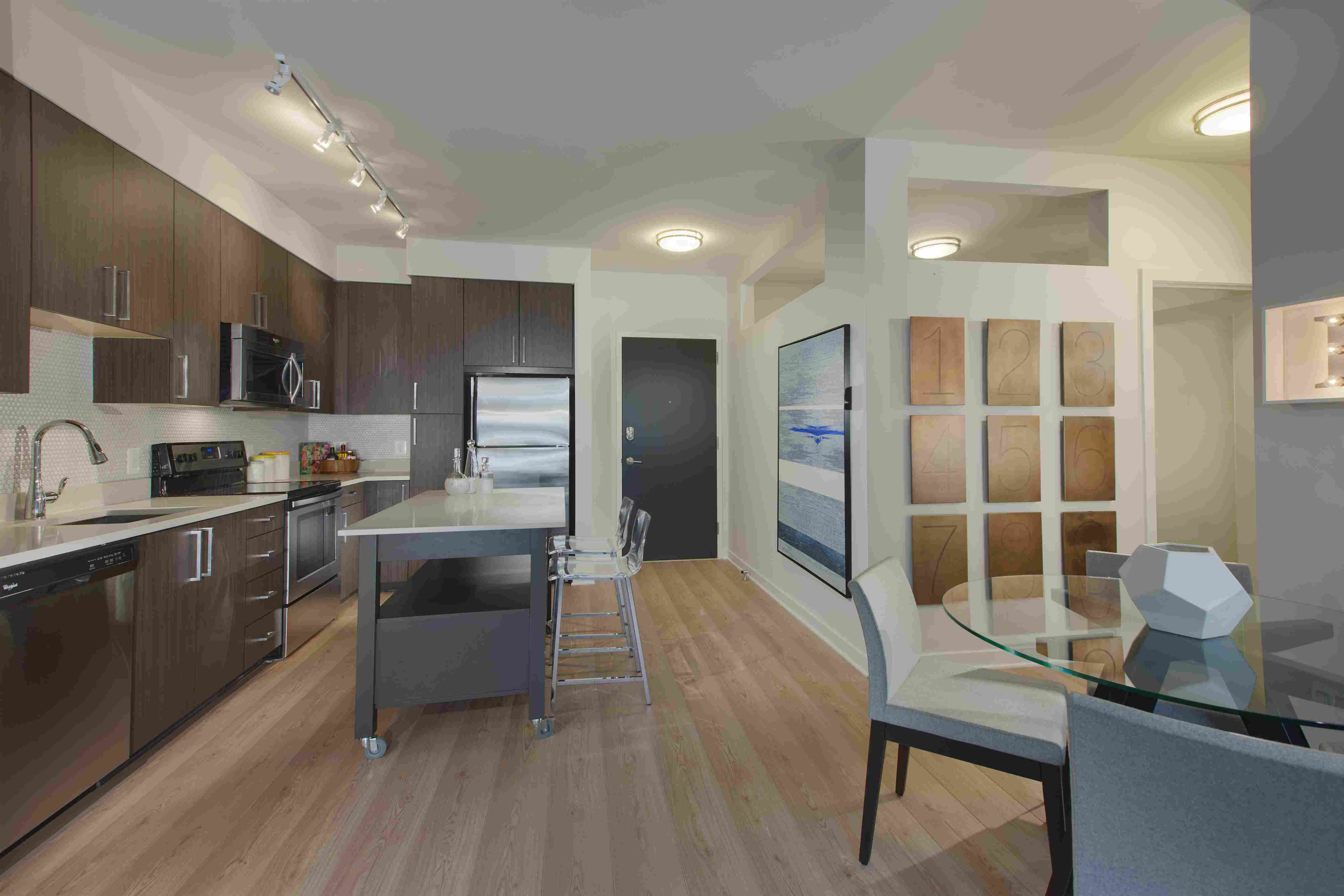 7385_TheFenwickApartmentsInteriorImage175586.jpg 7385_TheFenwickApartmentsInteriorImage175586.jpg