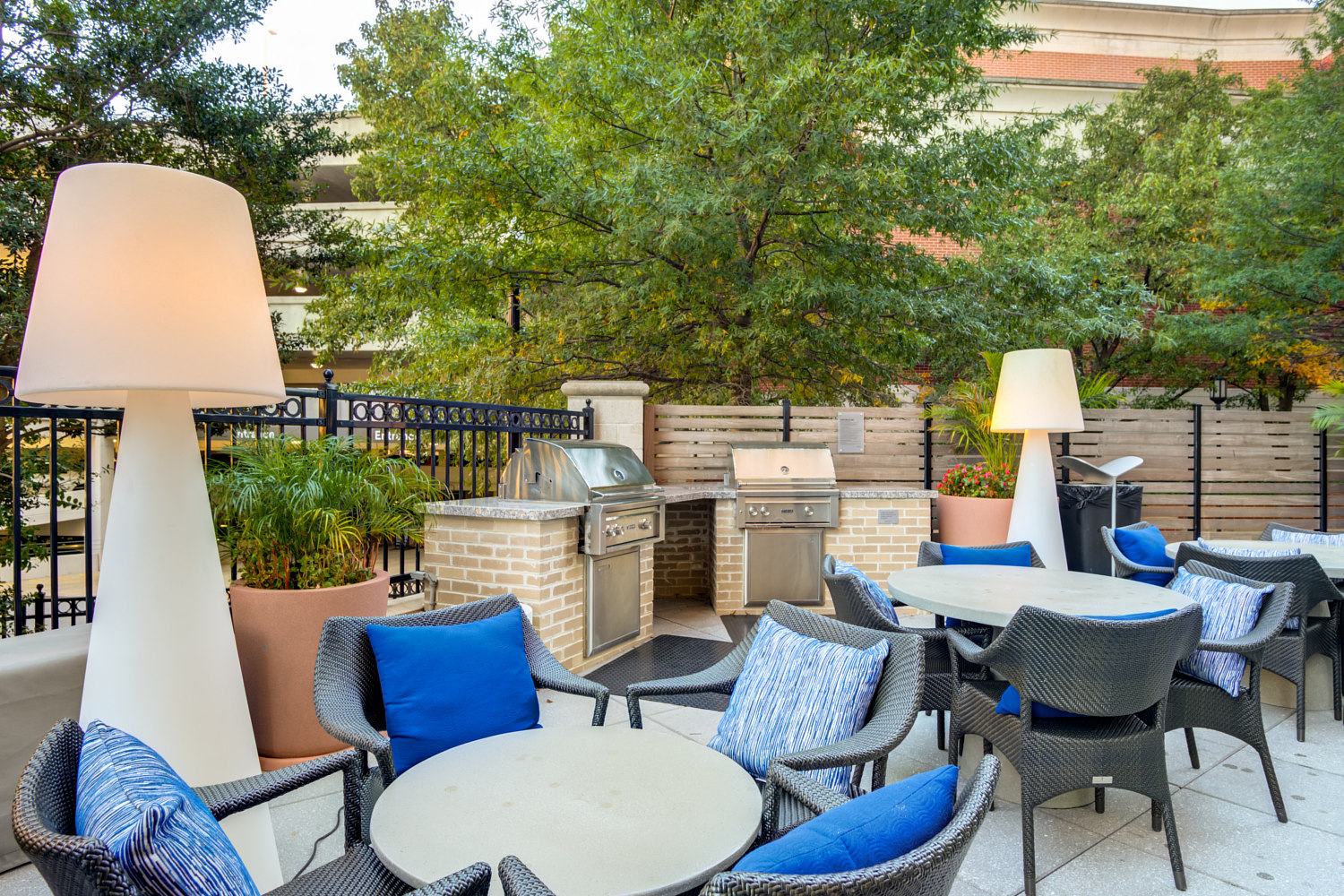 2818999_9IPC_Ext_Amenities_GrillingStation_102019.jpg