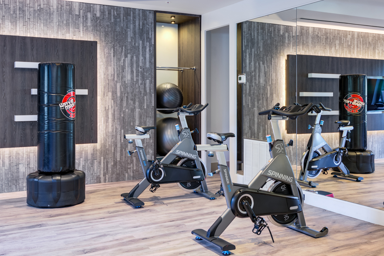 2819000_10IPC_Int_Amenities_FitnessCenter_102019.jpg