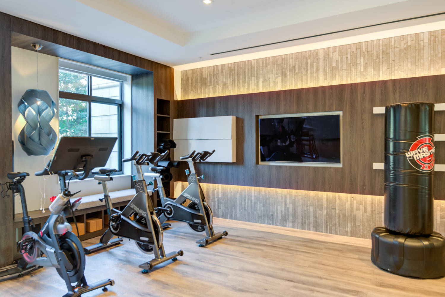 2819003_13IPC_Int_Amenities_FitnessCenter3_102019.jpg