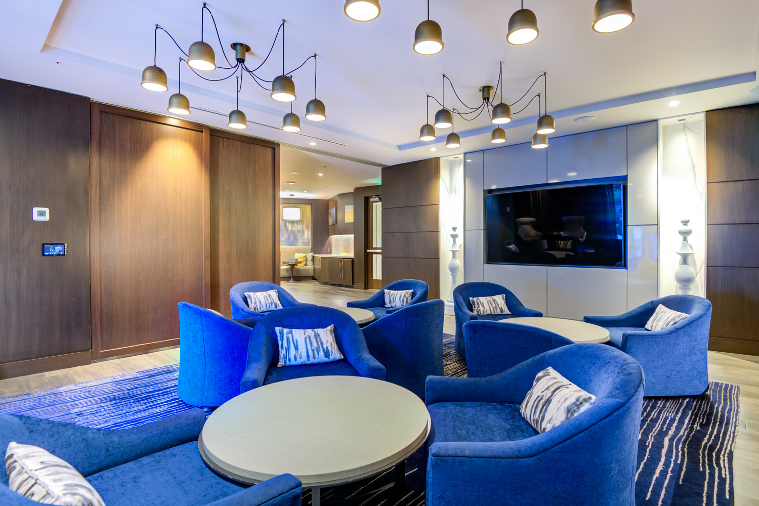 2819010_19IPC_Int_Amenities_Lounge4_102019.jpg