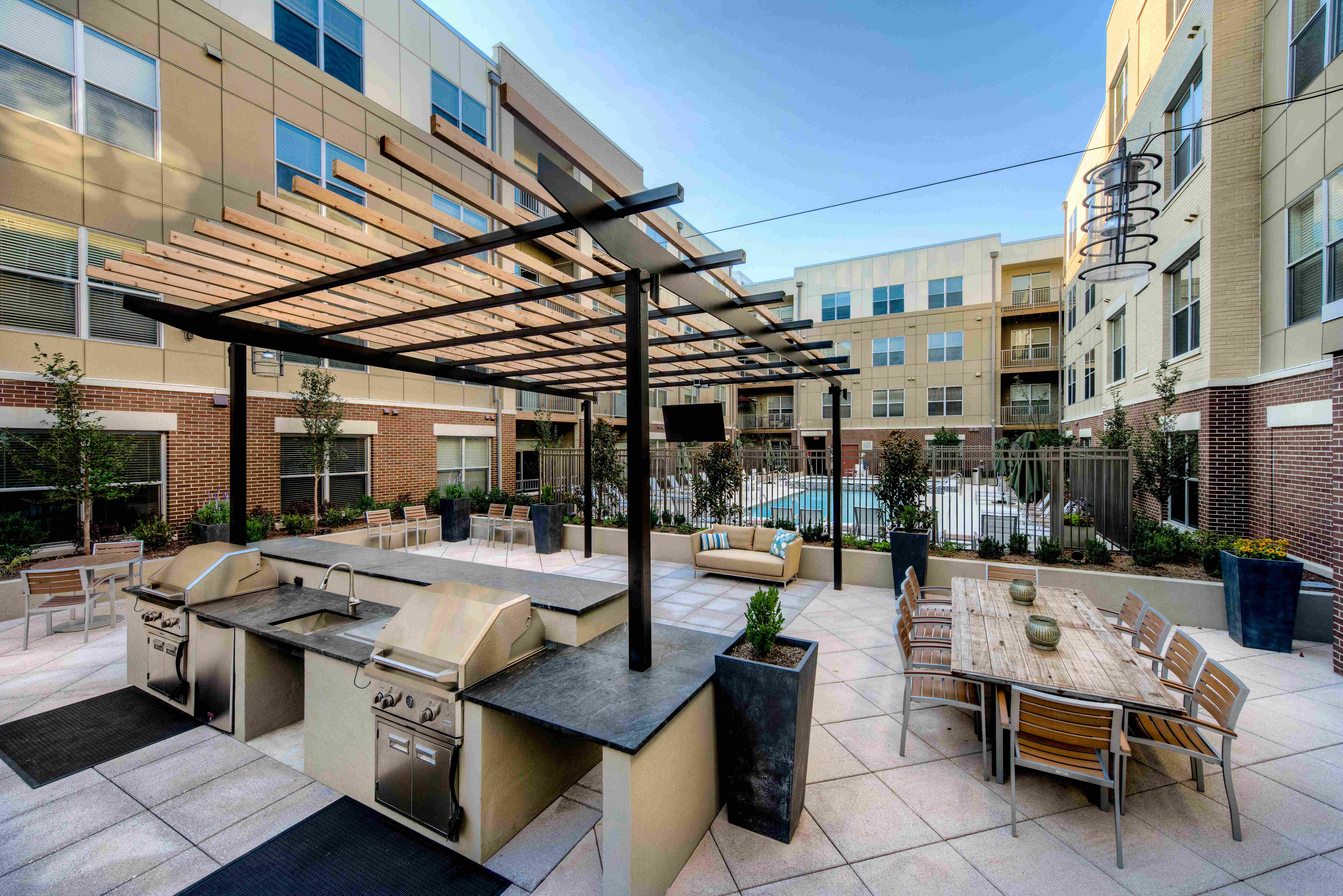 7749_PoolDeckandCourtyard.jpg 7749_PoolDeckandCourtyard.jpg