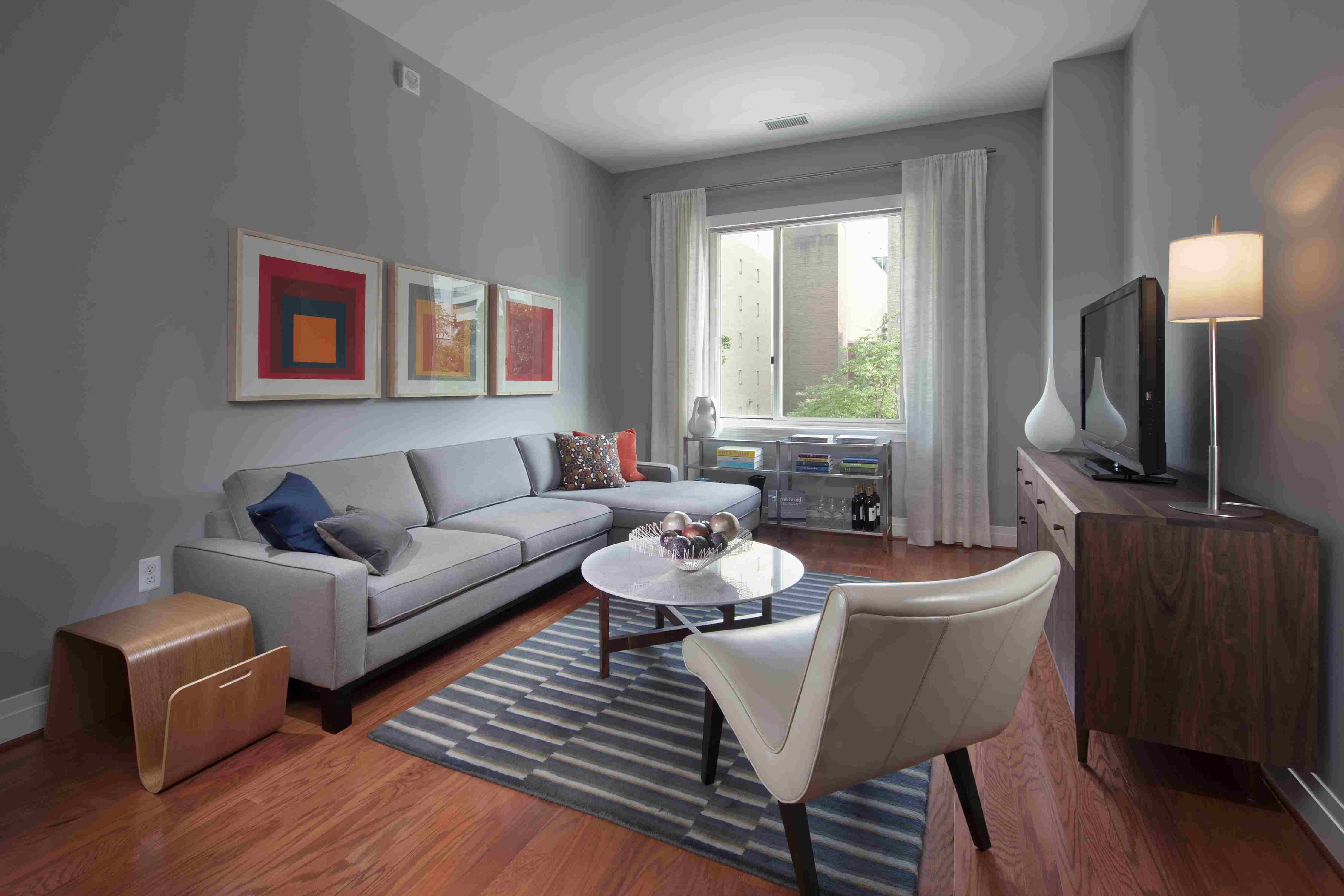 10178_LivingRoom2.jpg