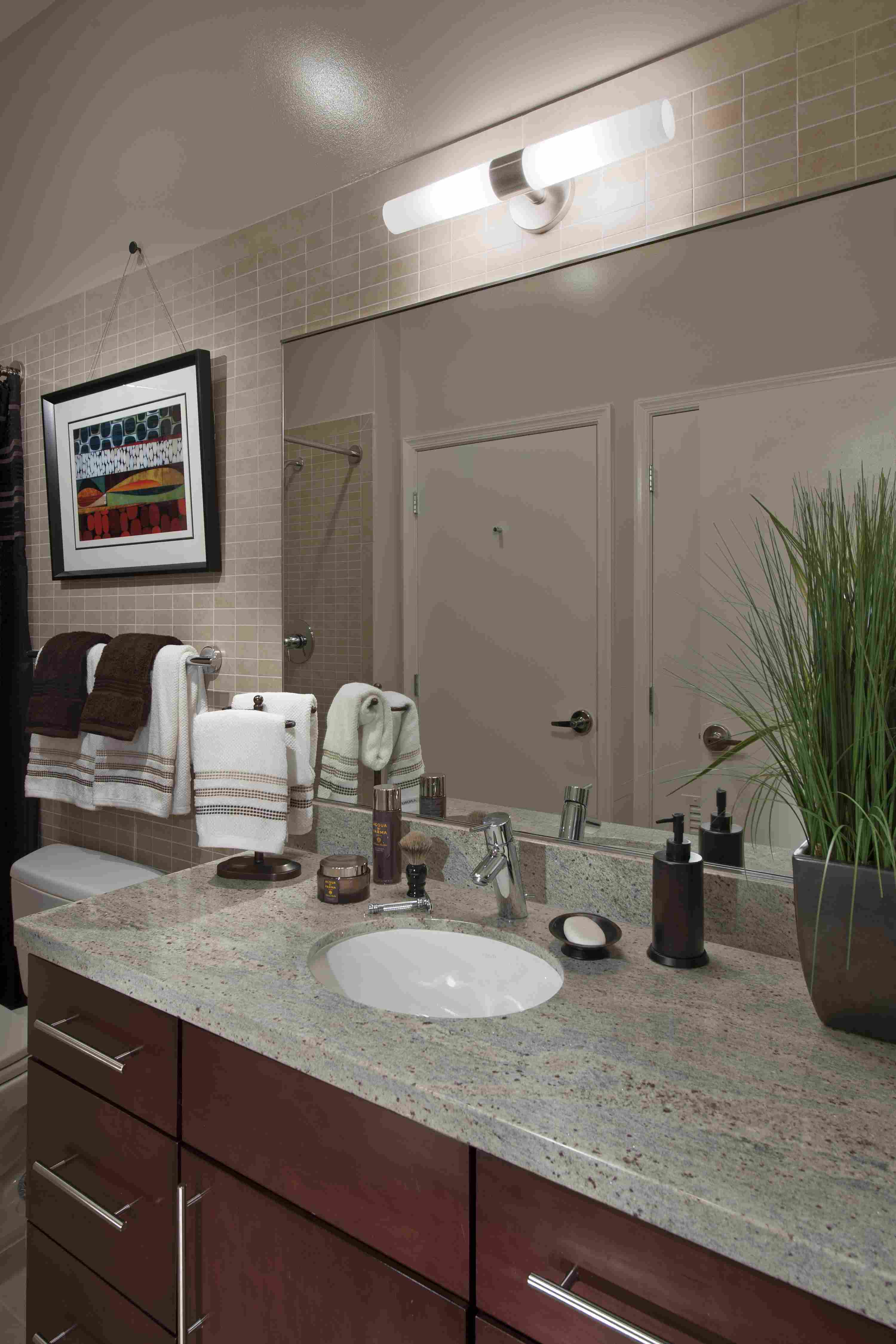 10184_Bathroom2.jpg